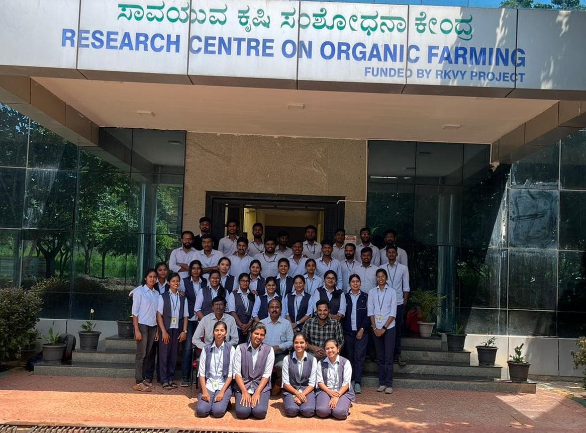 Hands-on training for students at RIOF